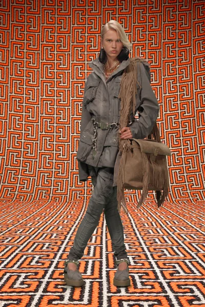 Look 23